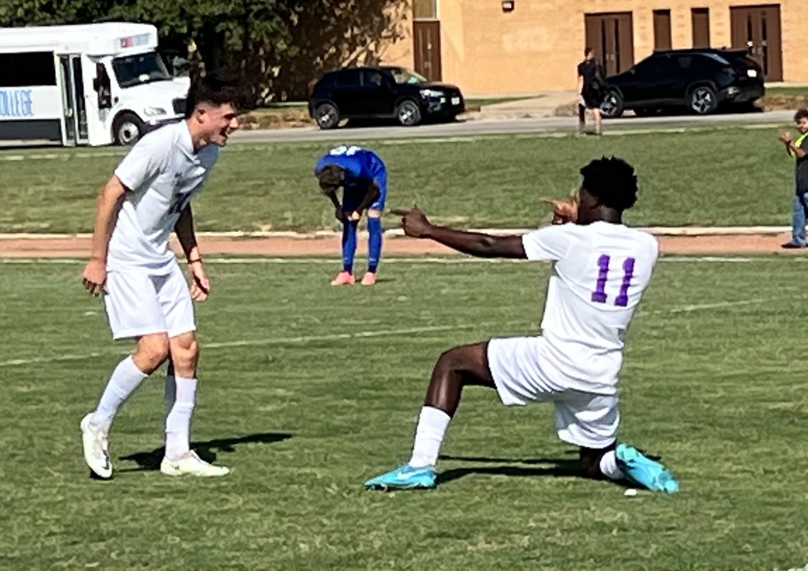 Rangers slip past rival Hill at home
